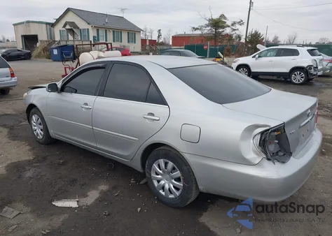 2006 Toyota Camry Le z USA, uszkodzony, nr VIN 4T1BE30K06U112890